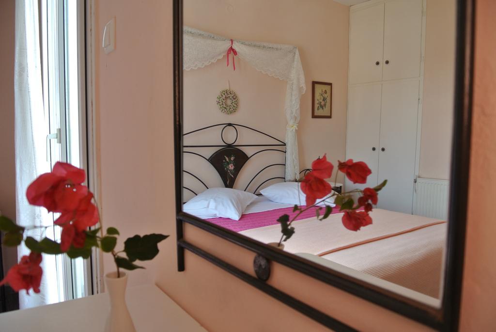Meltemi Aparthotel Batsíon Exteriör bild